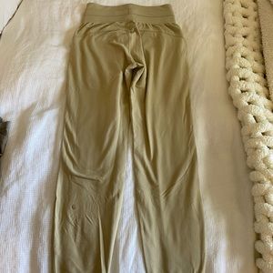 Lululemon joggers